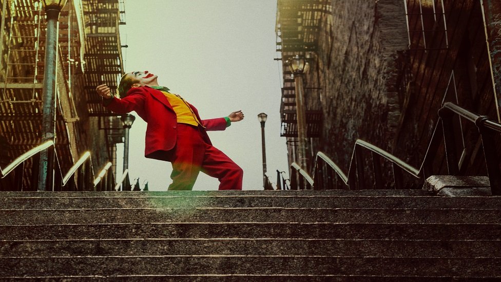 Joker (2019) Sonu Açıklaması: Arthur Fleck Gerçekten Ne Yaptı? Final Sahnesinin Anlamı