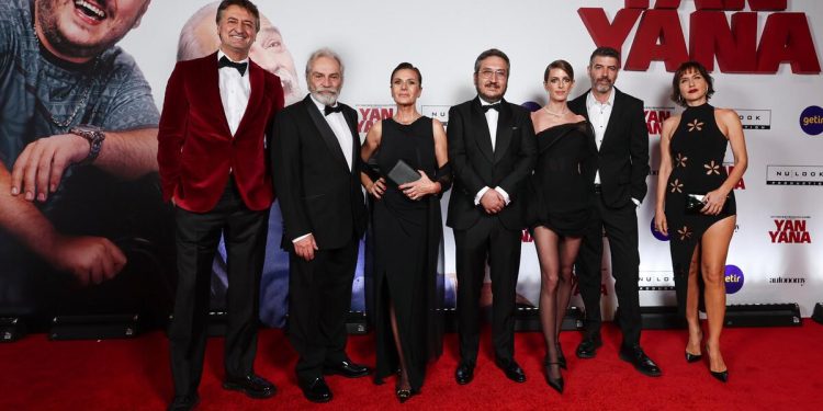 Yan Yana Film Oyuncuları: Tüm Karakterler ve Rolleri