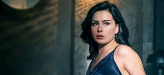 365 Days Film Konusu: Tutku ve Gücün Tehlikeli Dengesi