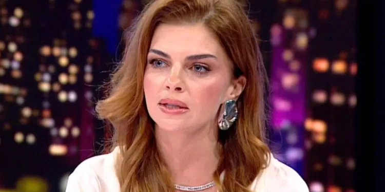 Dikey Dizi Ne Demek? Dikey Format Diziler Neden Yükseliyor?