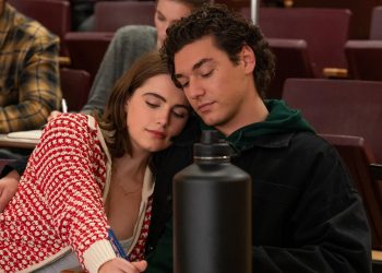 Off Campus Kitap Uyarlaması mı? Dizi Hangi Seriden Uyarlandı?