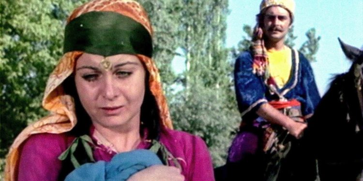 Boş Beşik Filminin Konusu Nedir? Yeşilçam’ın Duygusal Hikâyelerinden Biri